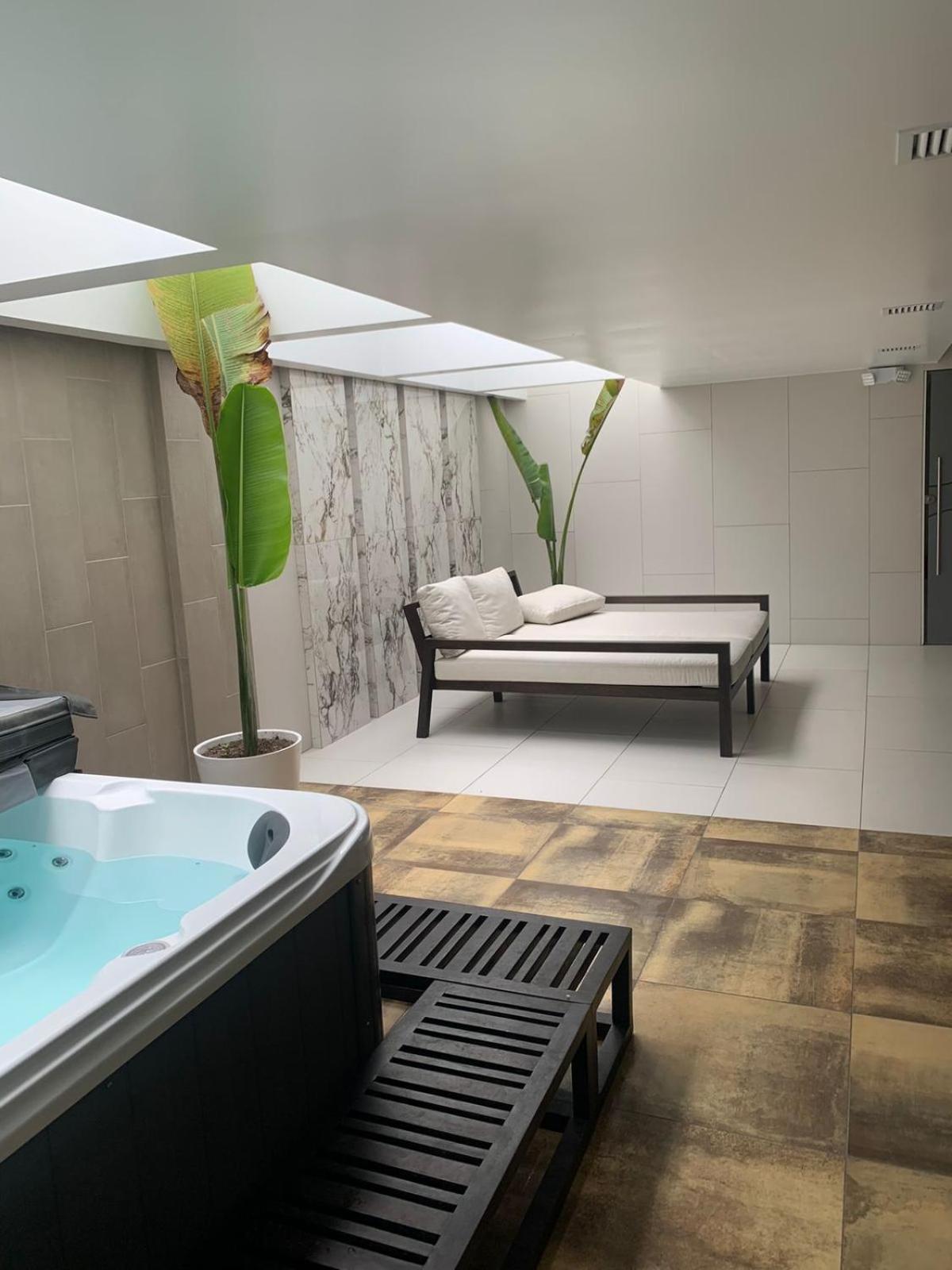 Confort Suite La Carolina Quito Luaran gambar